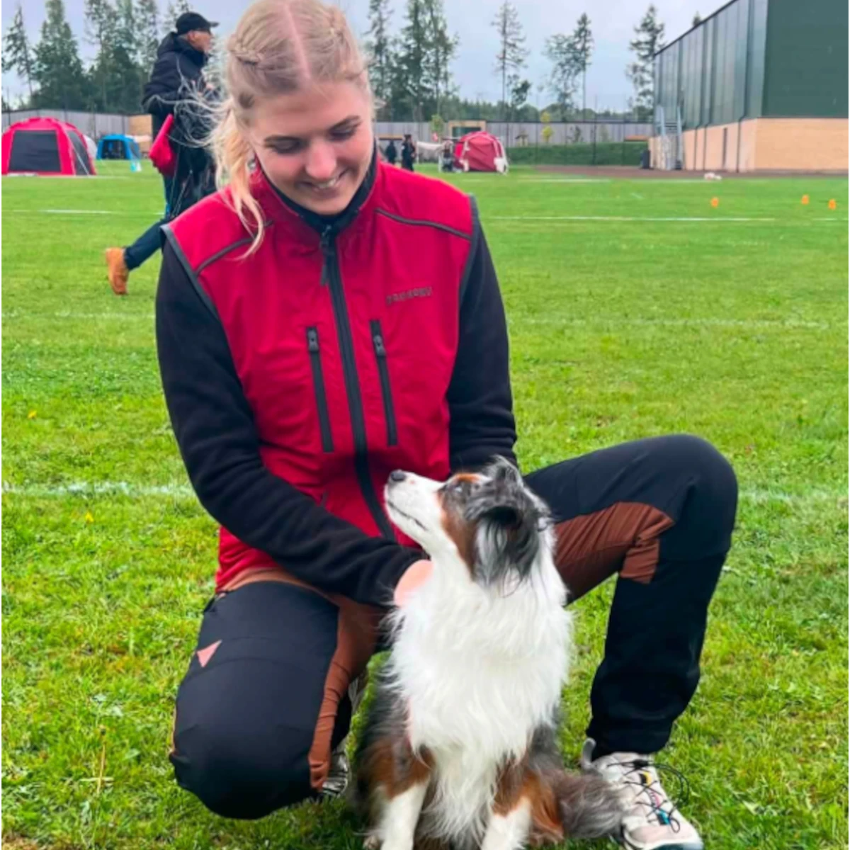 Rally-Obedience – wenn Zusammenarbeit, Freude und Präzision Hand in Hand gehen